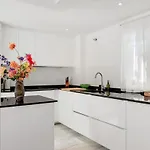 Naranjos Penthouse Ref #116 Lägenhet *