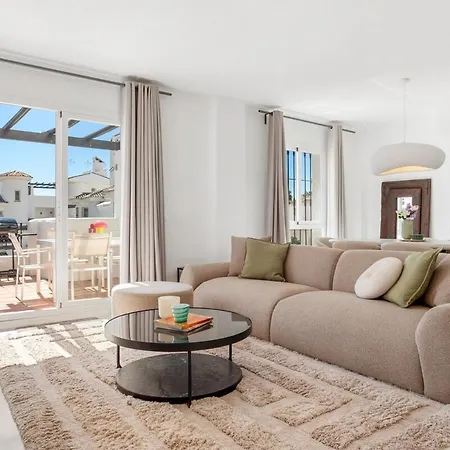 Naranjos Penthouse Ref #116 * ماربيا