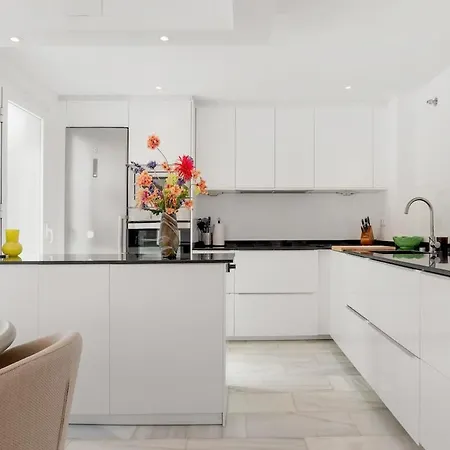 شقة Naranjos Penthouse Ref #116